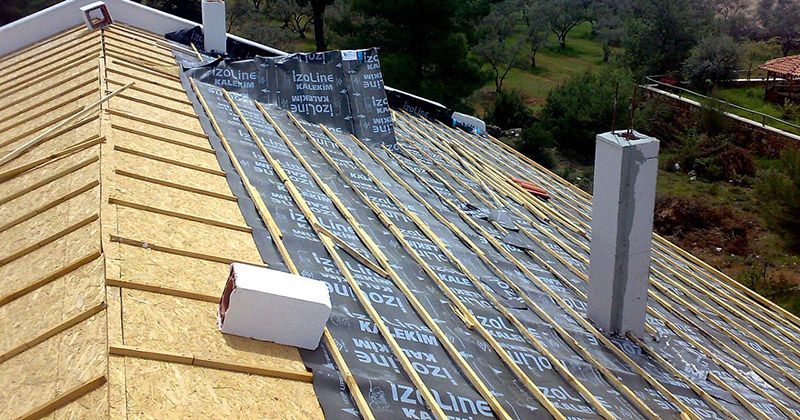 Kiraz EPDM Kauçuk Çatı – OSB üzerine serilmiş nefes alan su yalıtım örtüsü ve çıtalama Kiraz EPDM Kauçuk Çatı – OSB üzerine serilmiş nefes alan su yalıtım örtüsü ve çıtalama